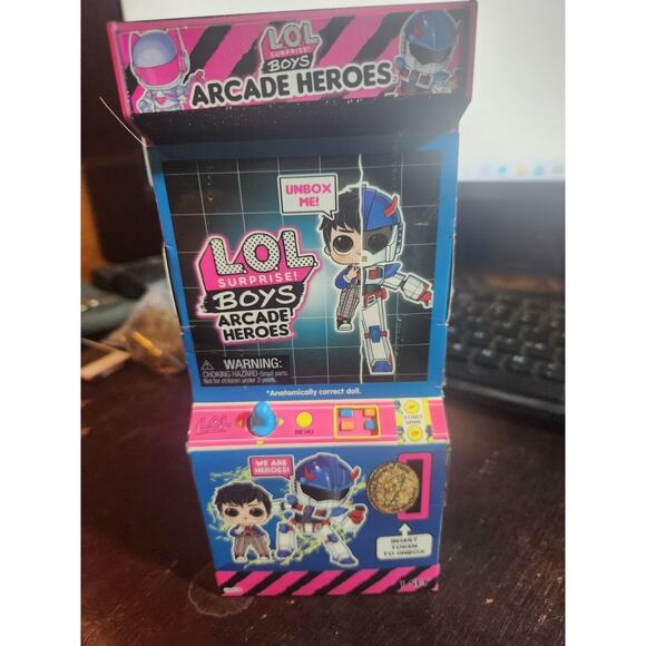 HTF LOL Surprise Boys Arcade Heroes Series 2 Chase Glam Girl Strut Fantastique - Picture 1 of 5